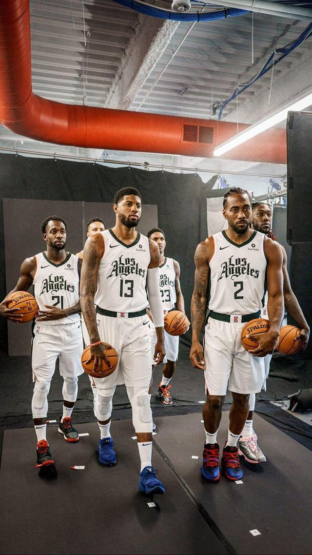 热刺在前场 热刺在前场